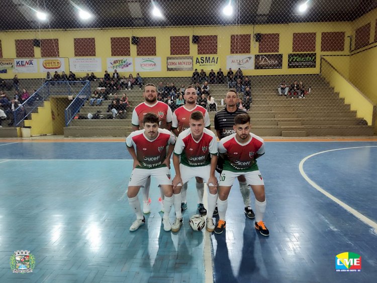Aconteceu no último sábado, (19), no ginásio Municipal Valmei Ertel as semifinais do Campeonato Municipal de Futsal