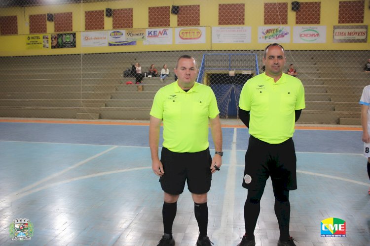 Aconteceu no último sábado, (19), no ginásio Municipal Valmei Ertel as semifinais do Campeonato Municipal de Futsal