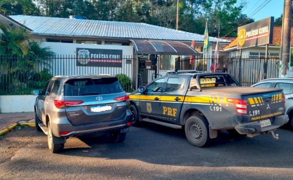 ​Motorista é flagrado dirigindo caminhonete clonada no Oeste