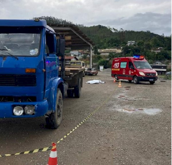 ​Mecânico morre após ser atingido por rodado de caminhão durante manutenção