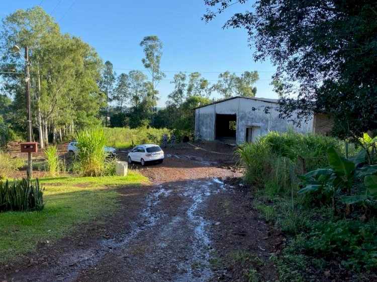 Corpo de homem é encontrado com múltiplas perfurações em Palmitinho