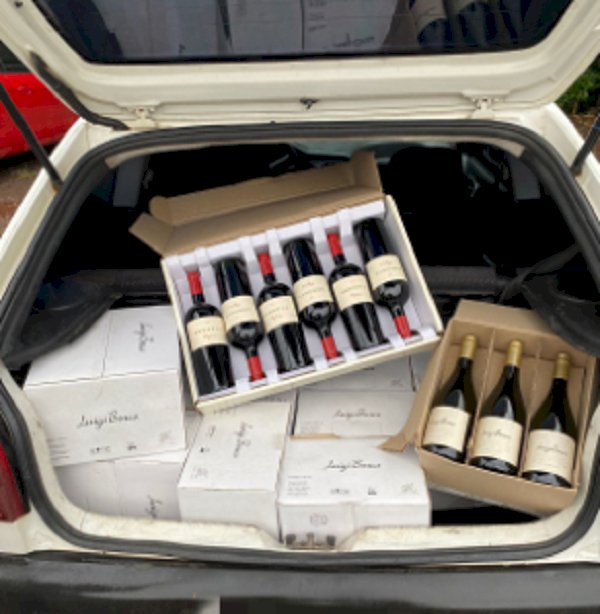 Polícia Militar apreende mais de 60 garrafas de vinho
