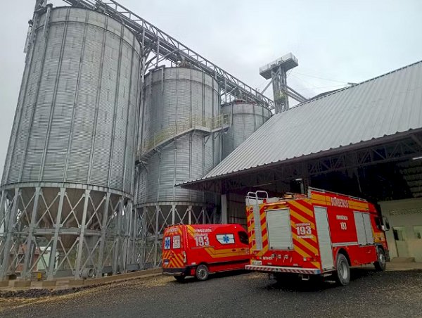 Jovens caem em silo de soja de 8 metros e morrem soterrados em SC