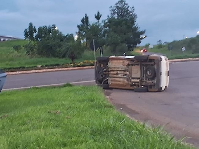 Acidente de trânsito é registrado no trevo de Descanso