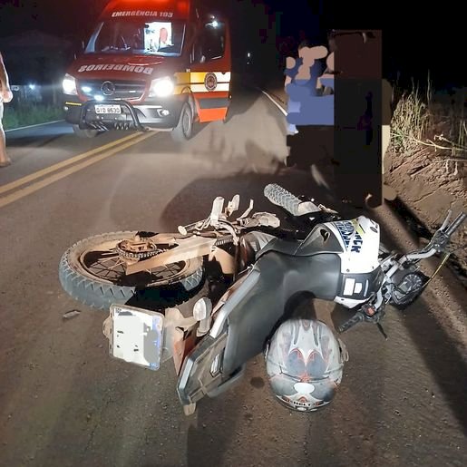 Homem sofre queda após colidir em cachorro no interior de Itapiranga