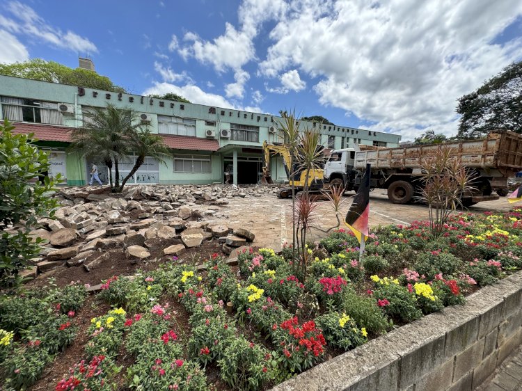 Obras de revitalização da Praça das Bandeiras tem início