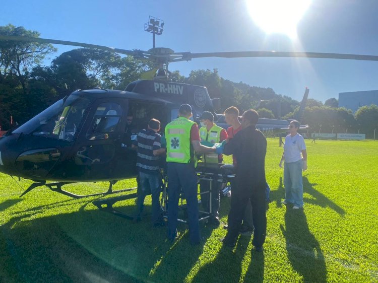 Após acidente com bicicleta, homem é transferido de helicóptero para Chapecó