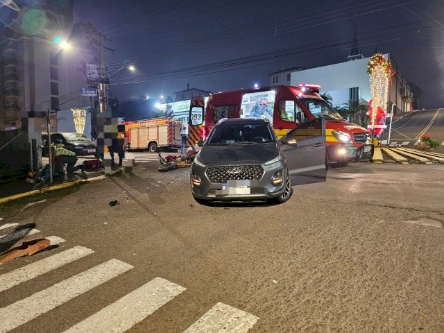 Motociclista fica ferido em colisão com carro no Centro de Itapiranga