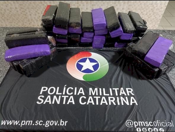 Passageiro de ônibus é preso com 30 kg de maconha em Bom Jesus