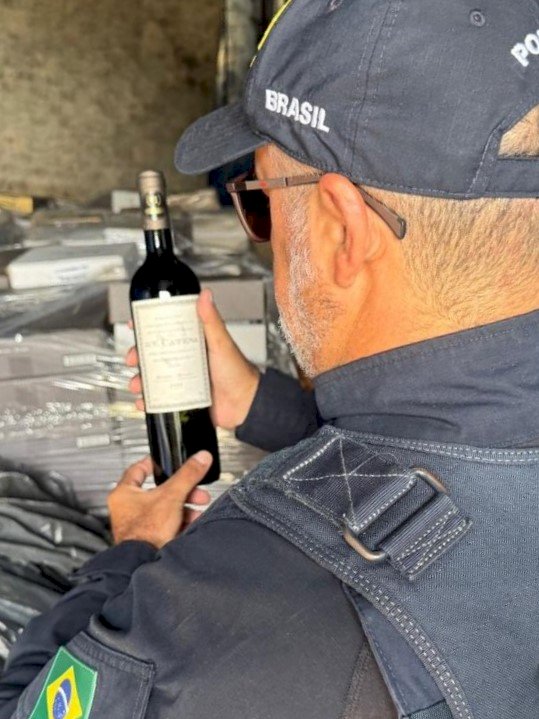 Mais de três mil garrafas de vinho importadas irregularmente são apreendidas  em Concórdia