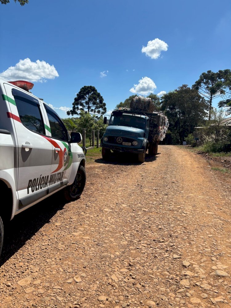 Polícia Militar apreende carga de contrabando região