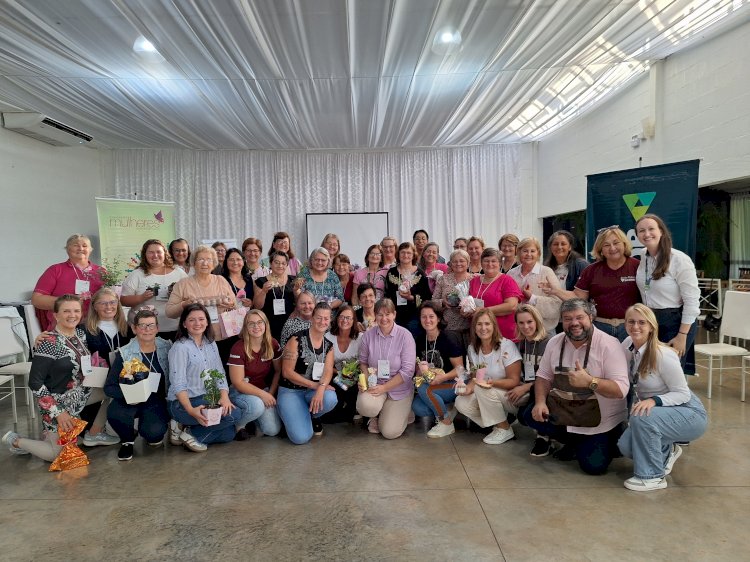 Sicoob Creditapiranga inicia formação da 8ª turma do programa Mulheres Cooperativistas