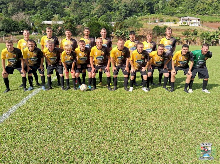 São José, Ipiranga e Colonial lideram categoria principal no municipal de campo em São João do Oeste
